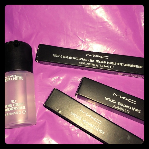 *FINAL*{Mac} Flawless Face Haul **BRAND NEW** - Picture 2 of 7